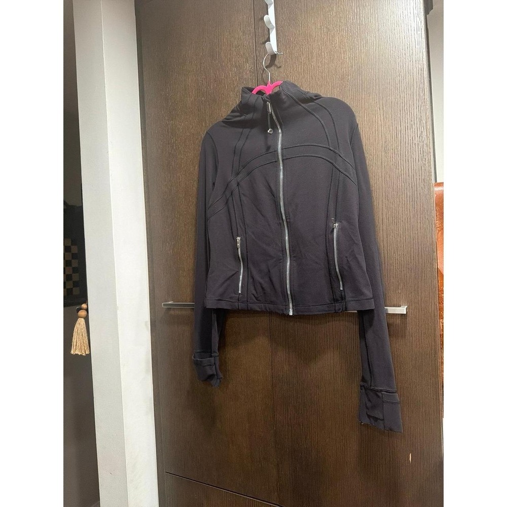 Lululemon Define Cropped Jacket in black silver front zipper and zip women's 12